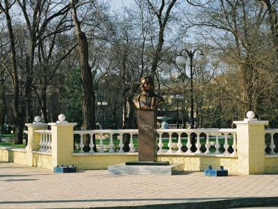 Прикрепленное изображение: 1 памятник Н.В.Гоголю.jpg